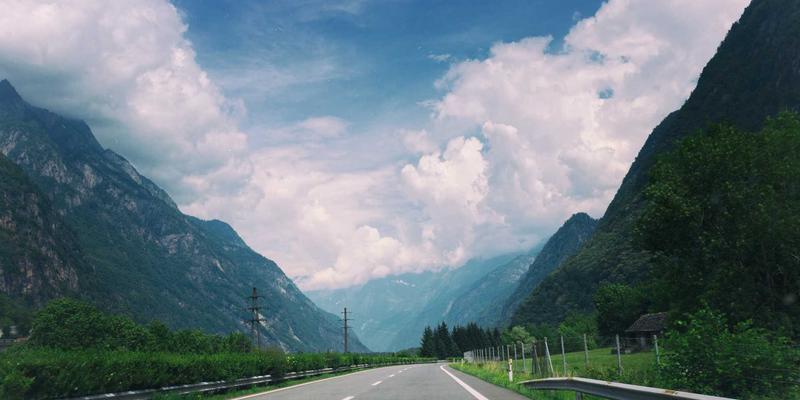 登山旅行攻略：波西米亚风冒险家的自然水源寻找、过滤与净化全指南