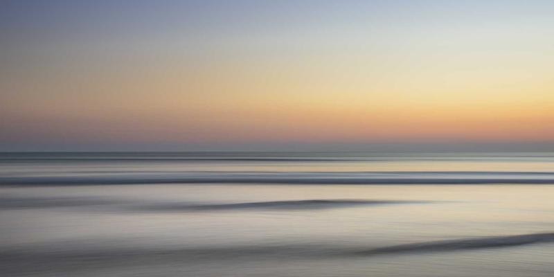 驴友社区必备：露营登山户外电力全攻略，太阳能板与充电宝的节能使用技巧